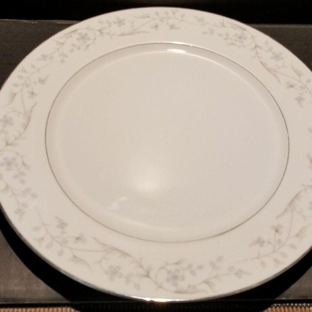 Fairlawn Fine China by Royal Wentworth 8603 Round Serving Platter